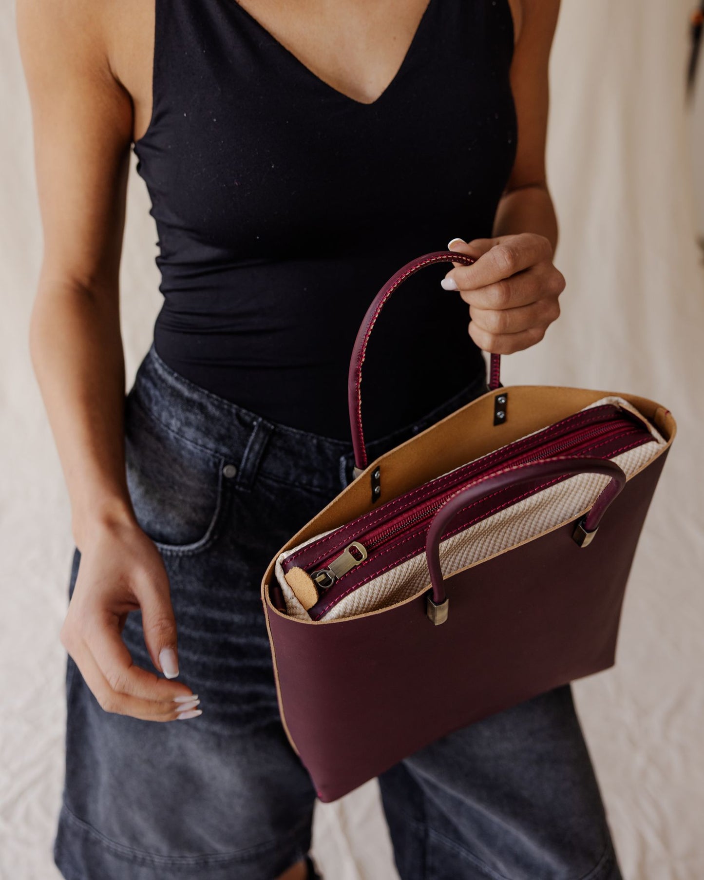 The Linea Genuine Bag In Burgundy