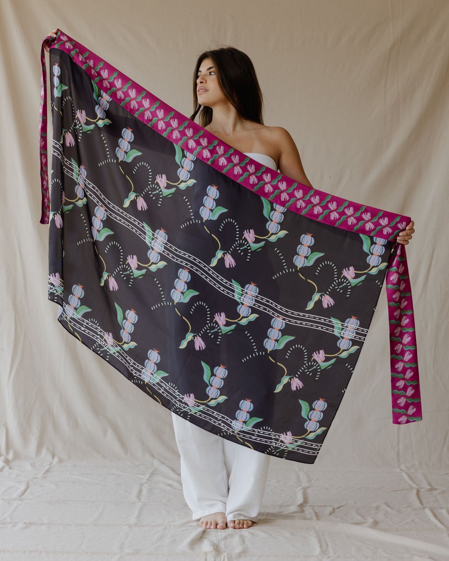 Exotic Fruit Sarong Black X Purple