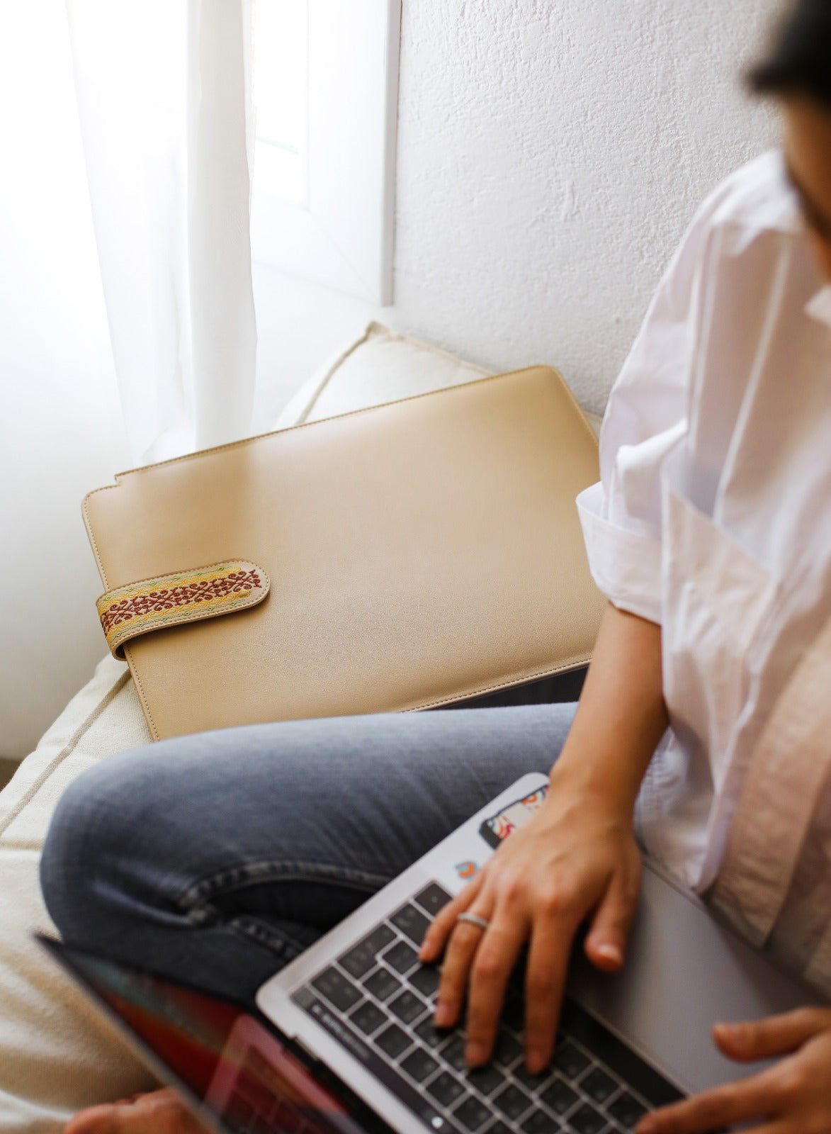 Minimal Embroidered Laptop Sleeve Beige