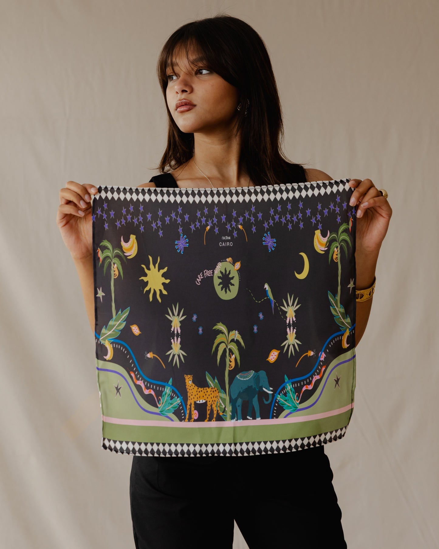 Wilderness Lover Scarf Black