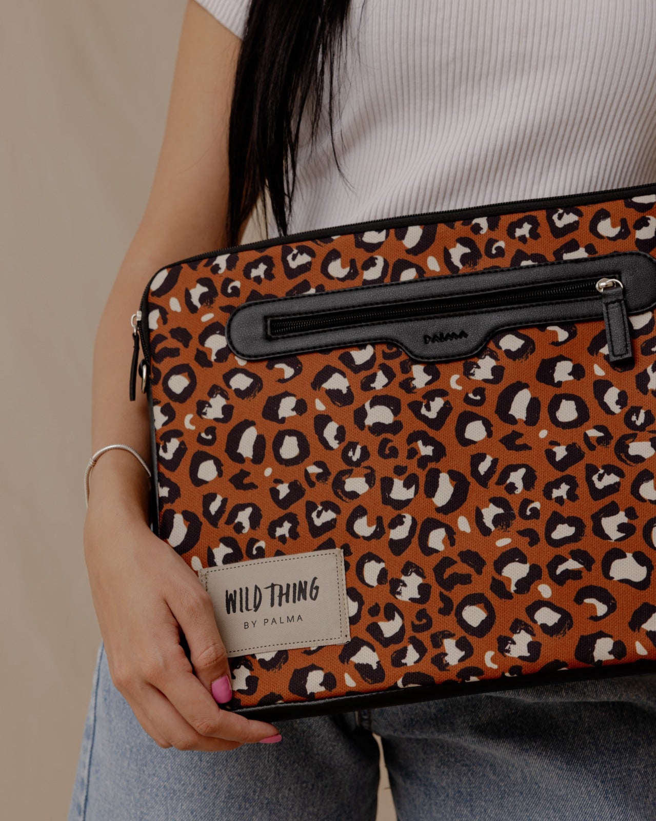 حقيبة كمبيوتر محمول من Wild Thing بلون الجمل
