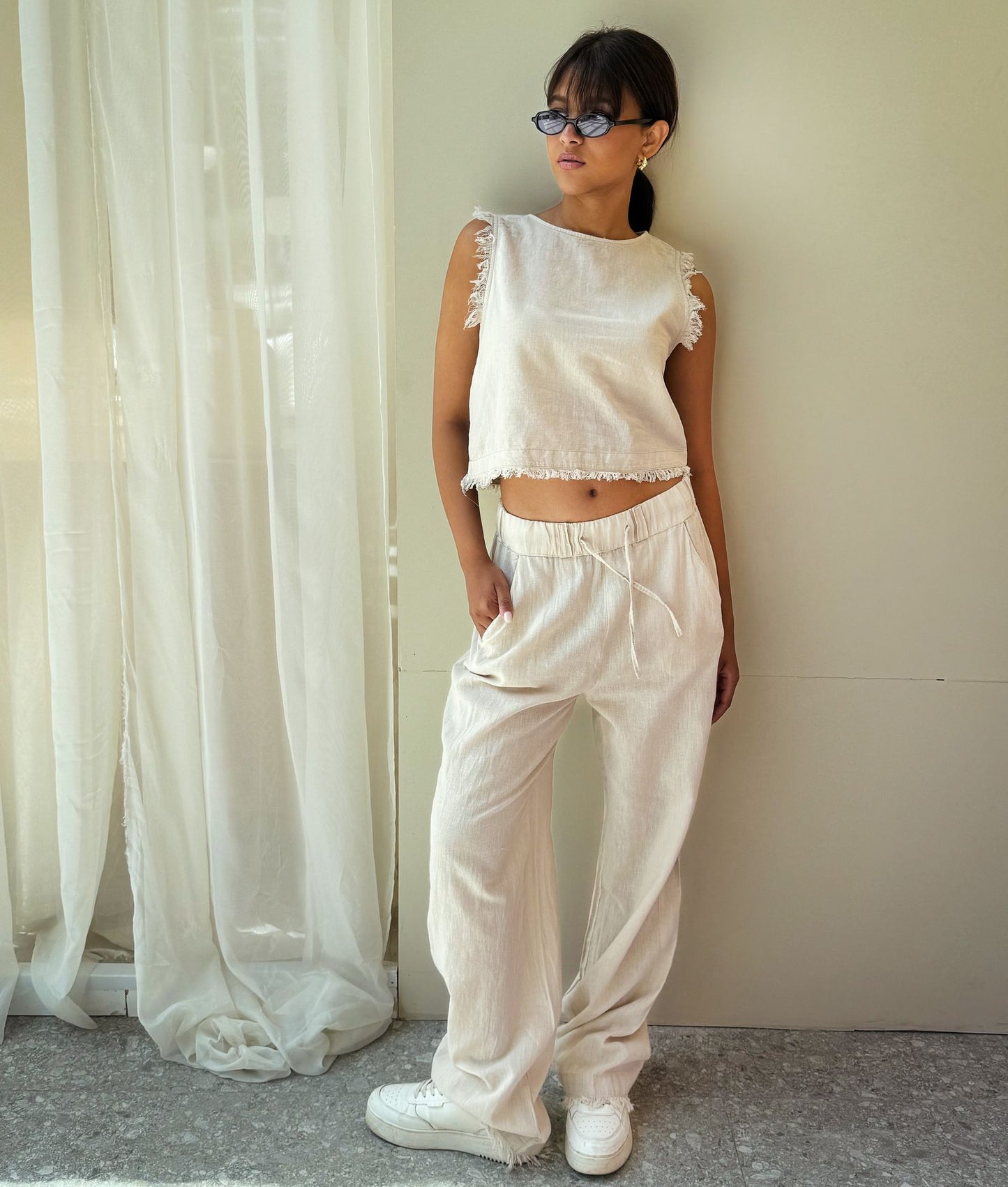 طقم الكتان ذا آيلاند باللون البيج