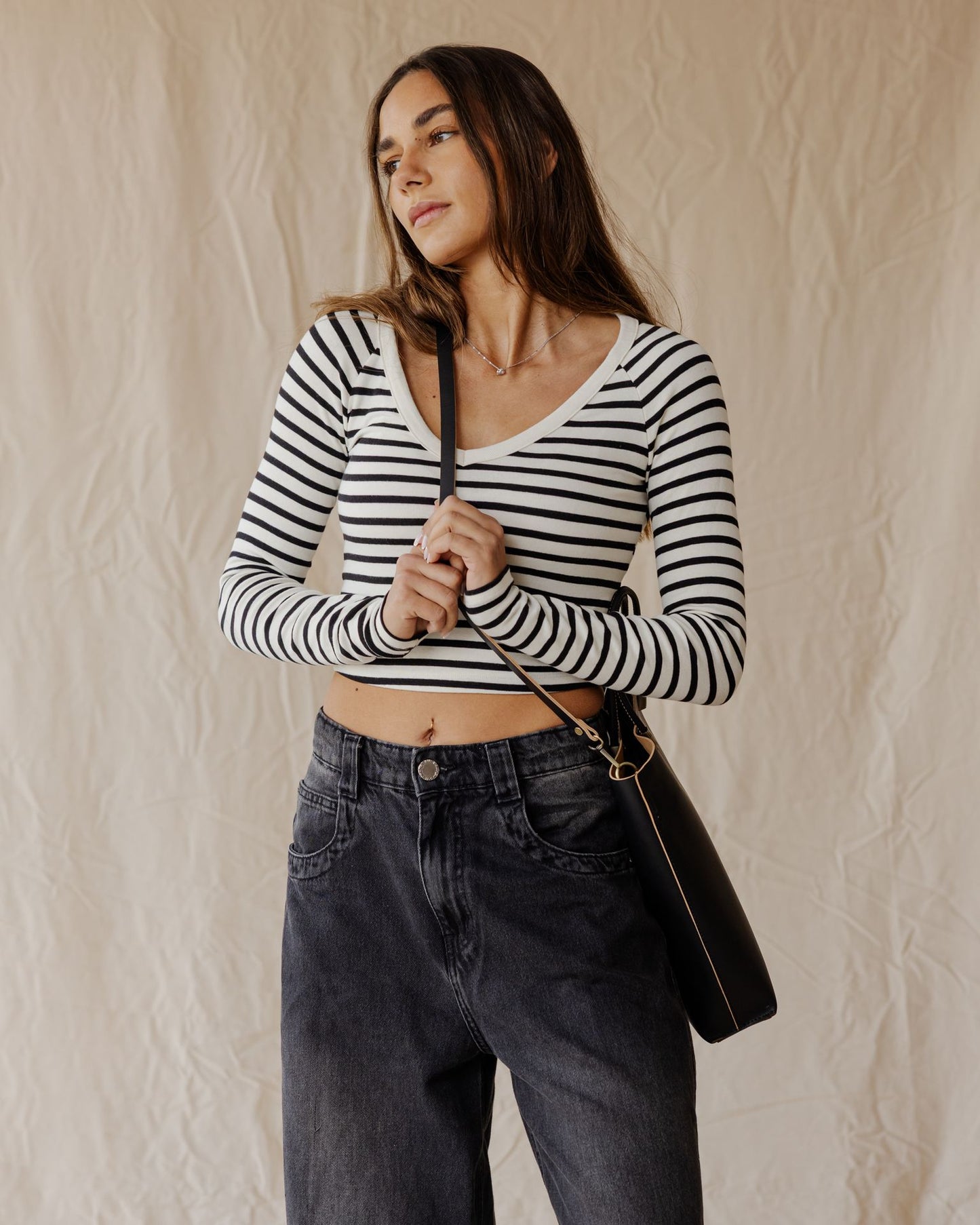 The Linea Genuine Bag In Black