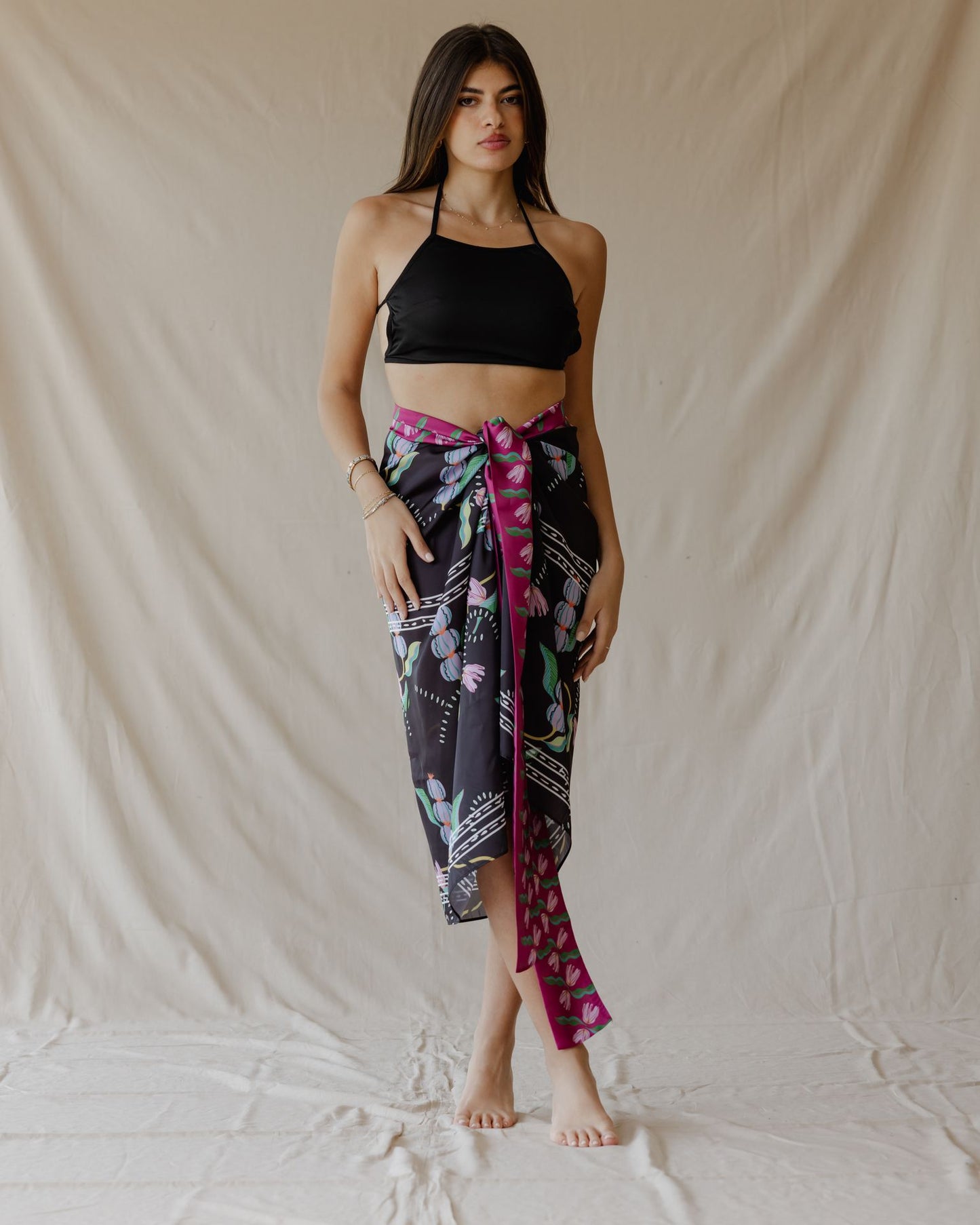 Exotic Fruit Sarong Black X Purple