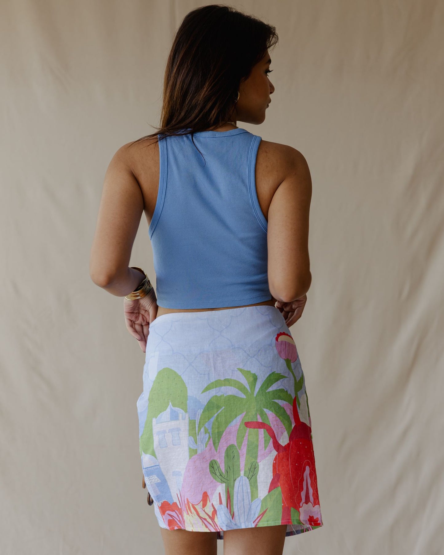 تنورة كتان زرقاء من مجموعة أواسيس صن رايز