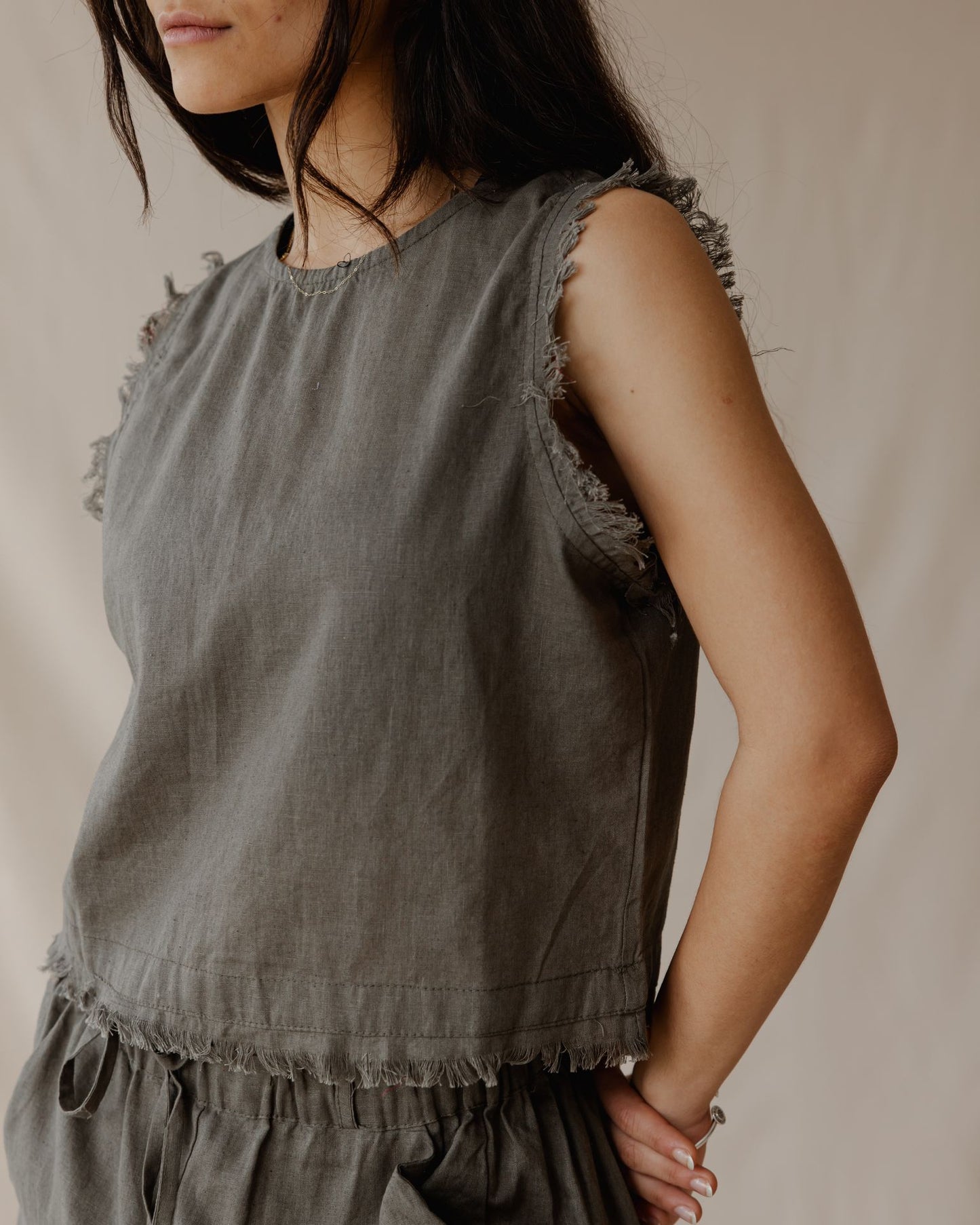 The Island Linen Set Olive