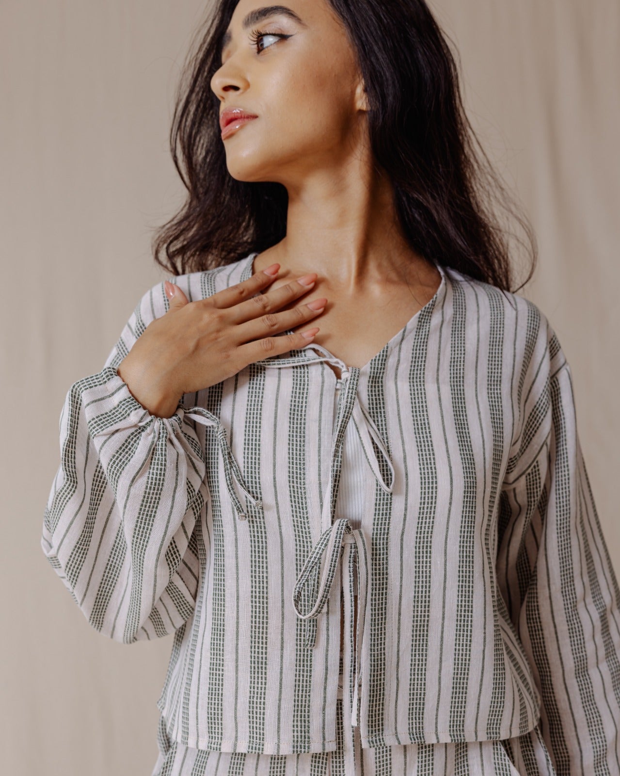 مجموعة الكتان الزيتون