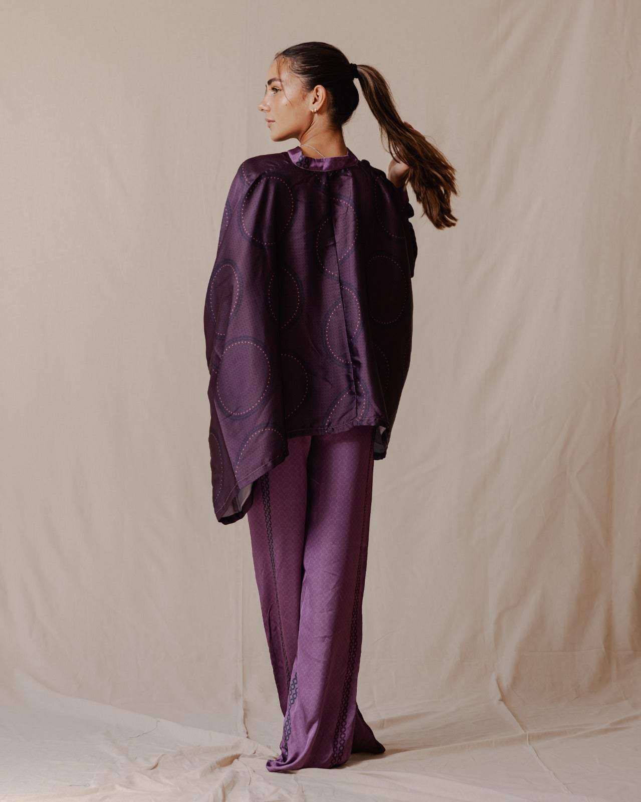 Geometric Lines Cape Set Purple