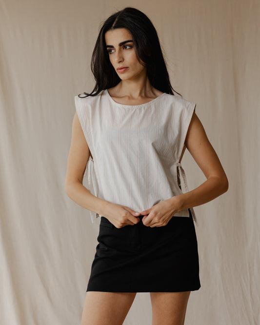 Tender Utility Sleeveless Blouse