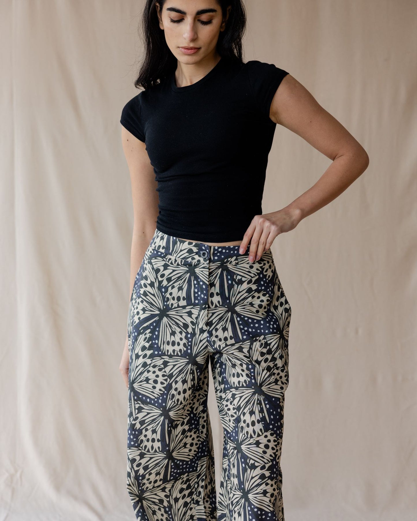 Wings of Bloom Pants In Ivory Noir