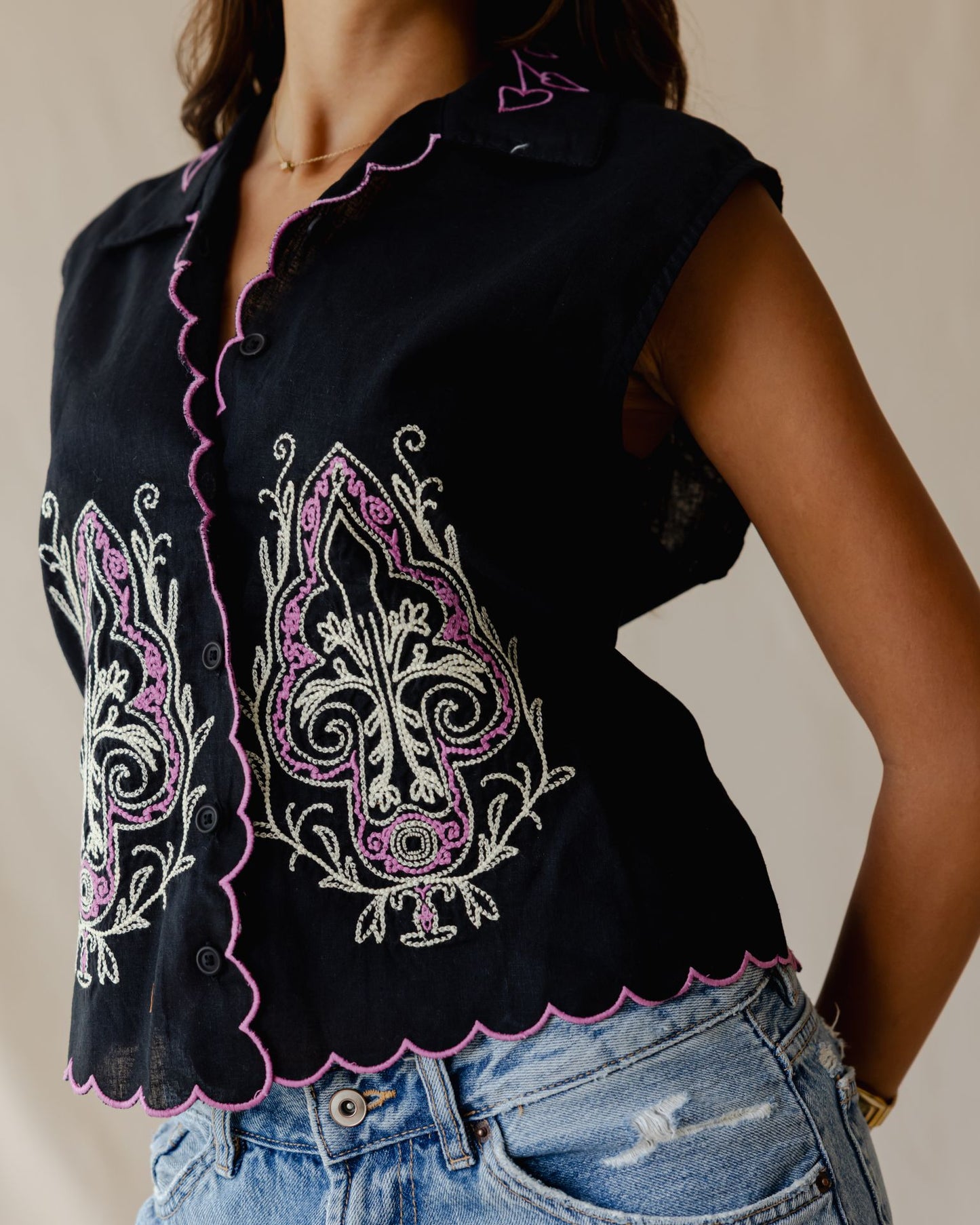 Rosette Boom Vest
