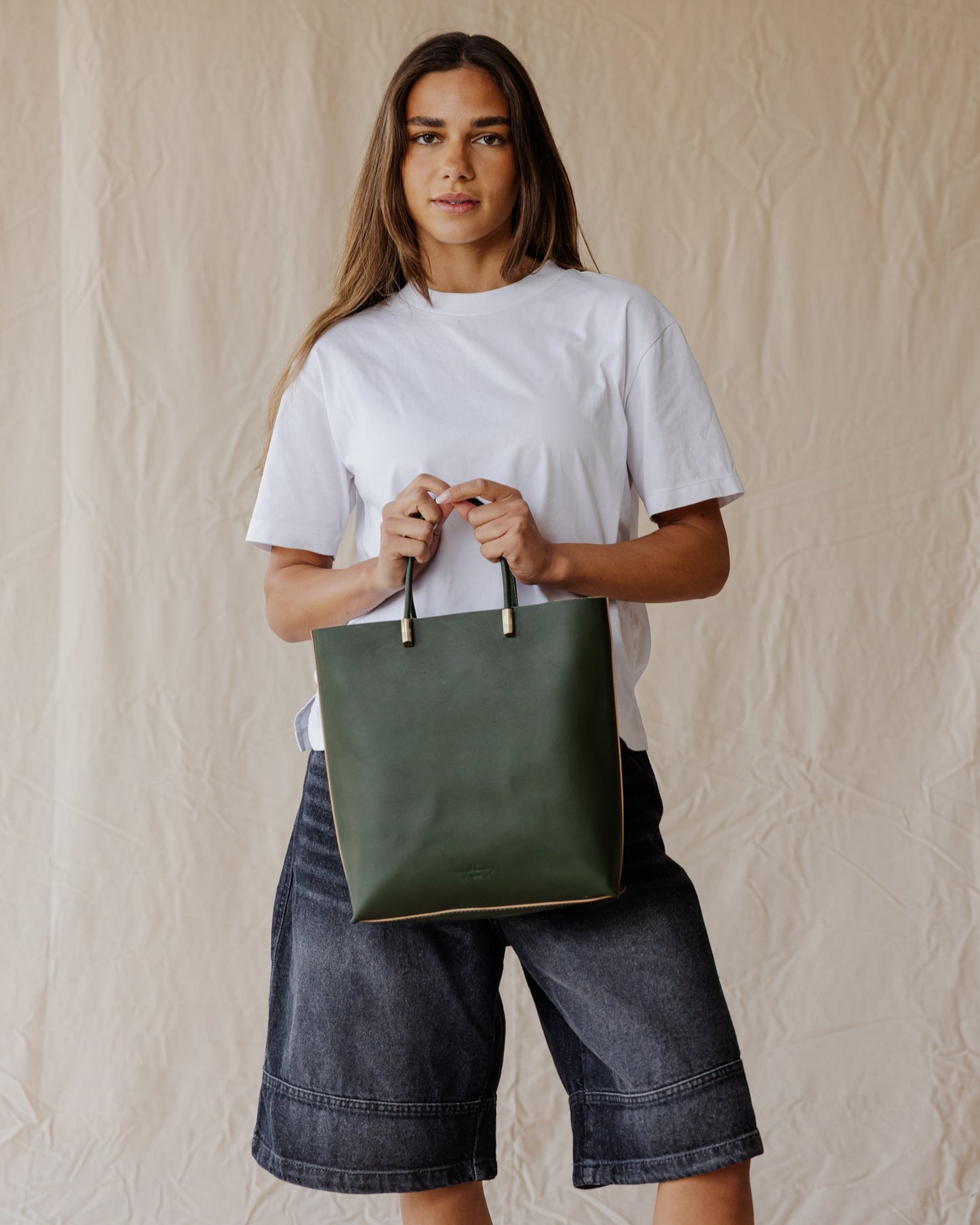 The Linea Genuine Tote Bag In Olive