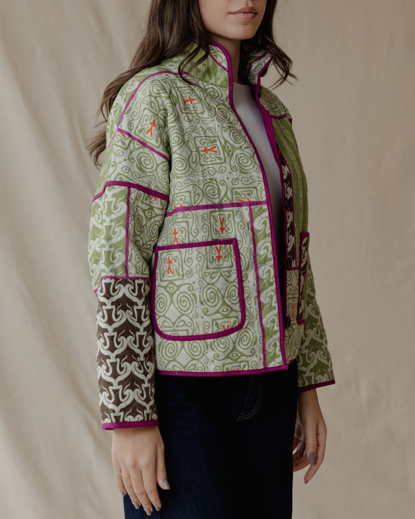 سترة من جذور الأشجار