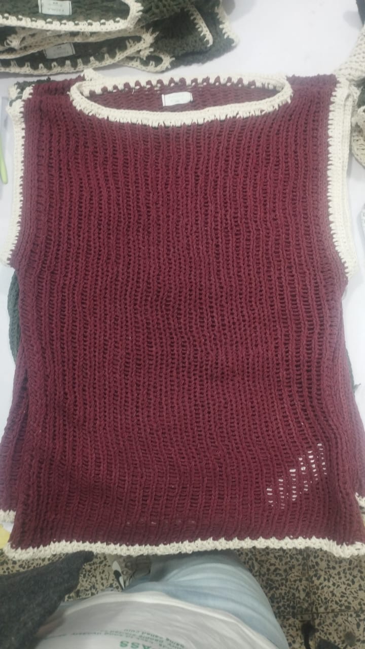 Contrast Crochet Top Burgundy