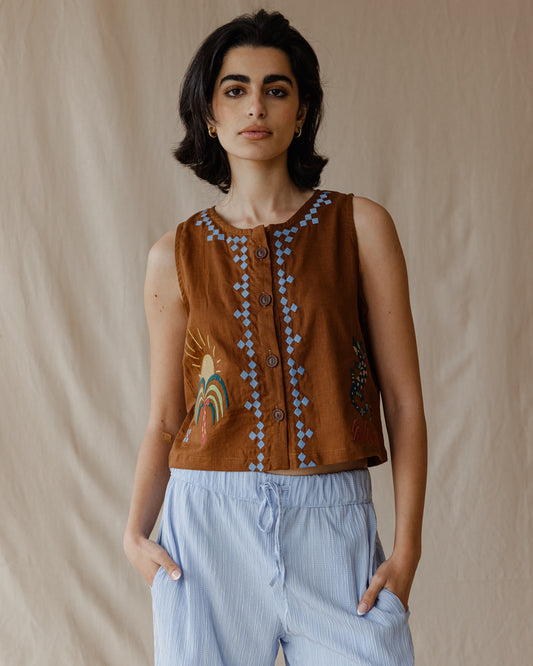 Sunflare Gecko Embroidered Vest Camel