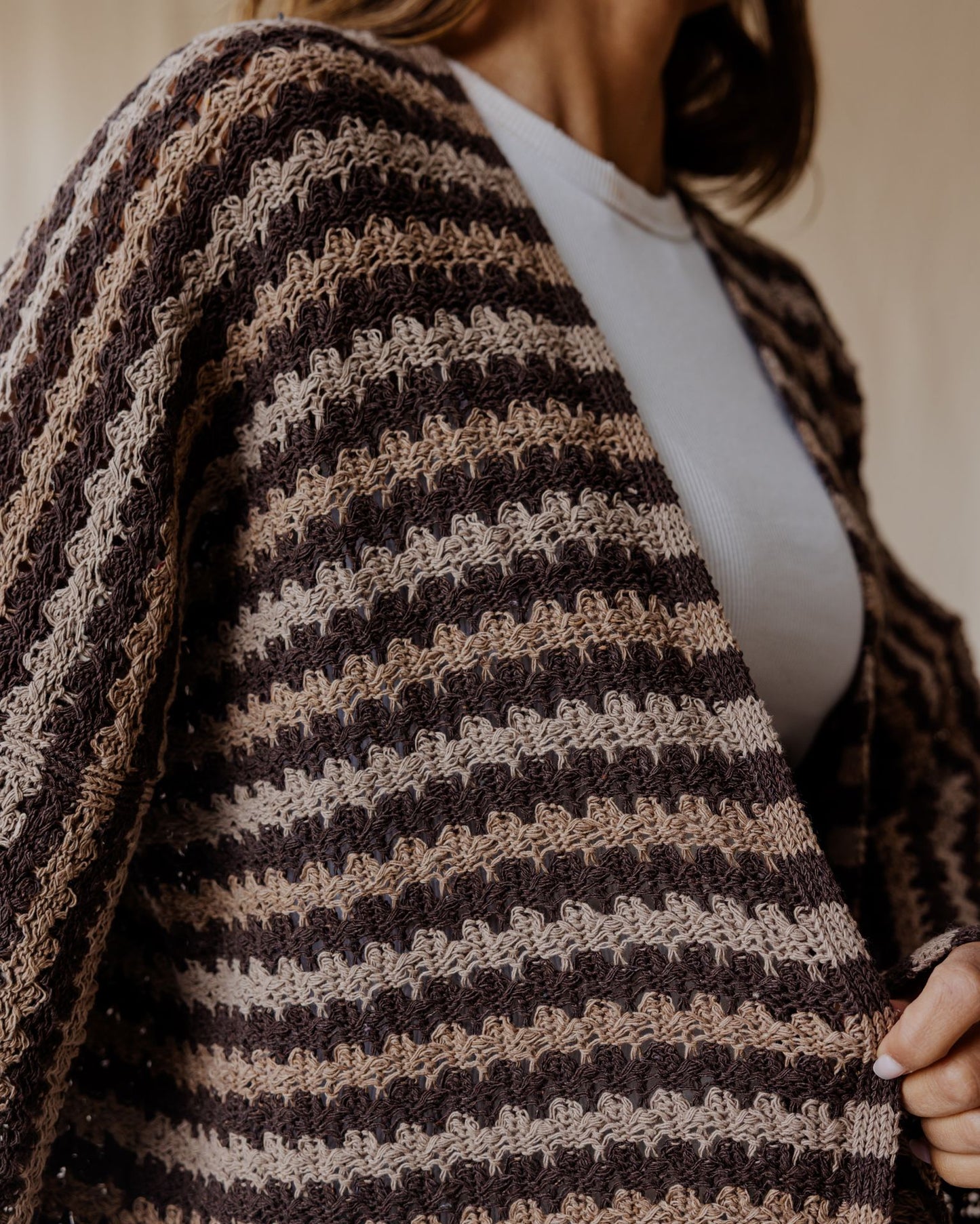 كارديجان مخطط بلون الكاكاو