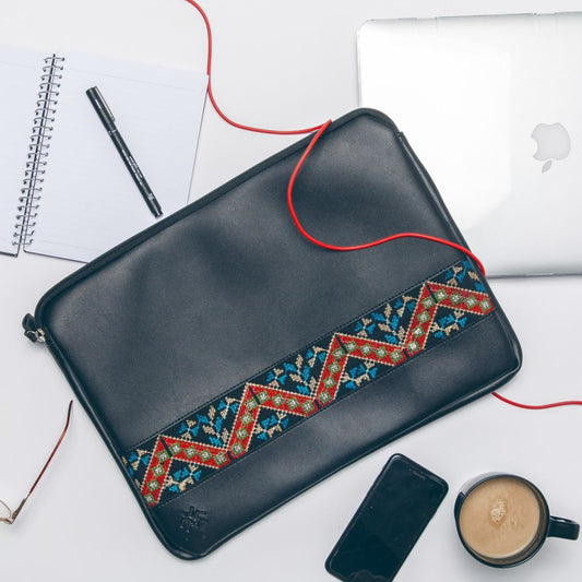 Black Etamine Laptop Sleeve